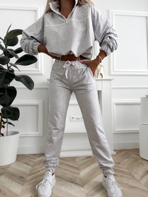 Mojo komplet dresowy damski ze stójką i spodniami jogger